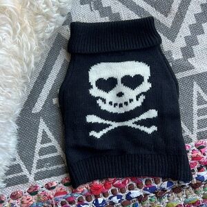 MARK & GRAHAM skull w/ hearts dog sweater! Halloween costume or just fun! L